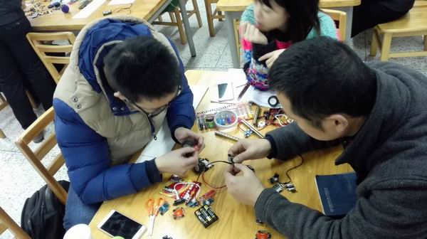 锦江区 举办“思迪蒙”教师沙龙活动-1-600.jpg