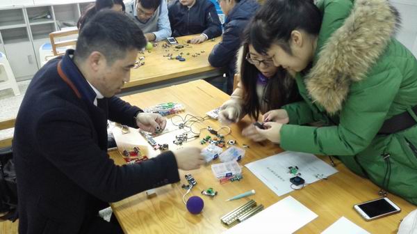 锦江区 举办“思迪蒙”教师沙龙活动-2-600.jpg