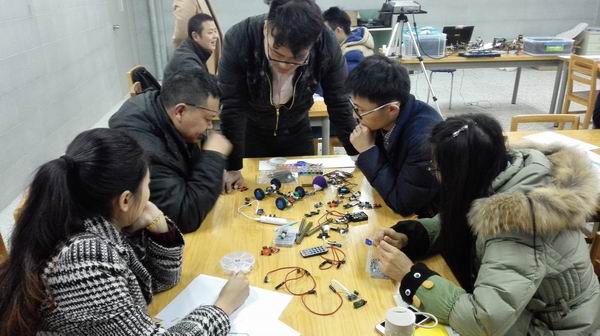 锦江区 举办“思迪蒙”教师沙龙活动-3-600.jpg