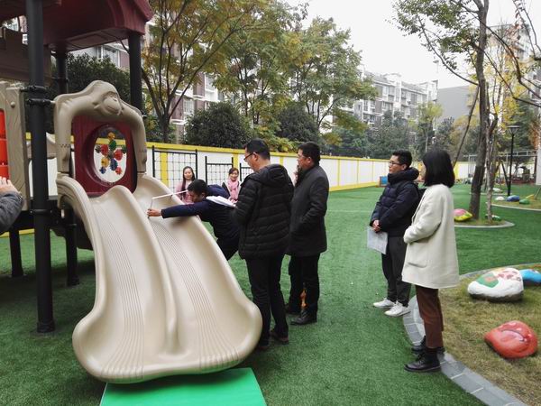 技术科3.jpg 技术科3.jpg