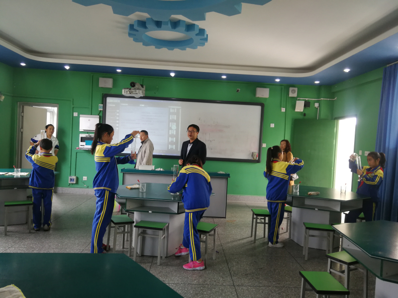 中心简讯-成都市组织开展2019年下半年实验教学评估调研工作 照片2.jpg 中心简讯-成都市组织开展2019年下半年实验教学评估调研工作 照片2.jpg