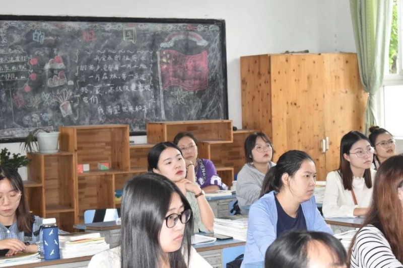 大邑县组织开展新教师信息化教学应用能力培训-照片2.jpg 大邑县组织开展新教师信息化教学应用能力培训-照片2.jpg