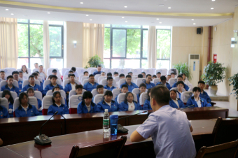 彭州市举行“国家网络安全宣传周”校园日活动-照片3.jpg 彭州市举行“国家网络安全宣传周”校园日活动-照片3.jpg