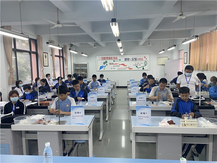中心简讯-成都市2022年初中理科实验操作考试顺利结束-照片1.jpg