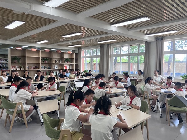 共建书香校园 再续合作篇章 (2).jpg